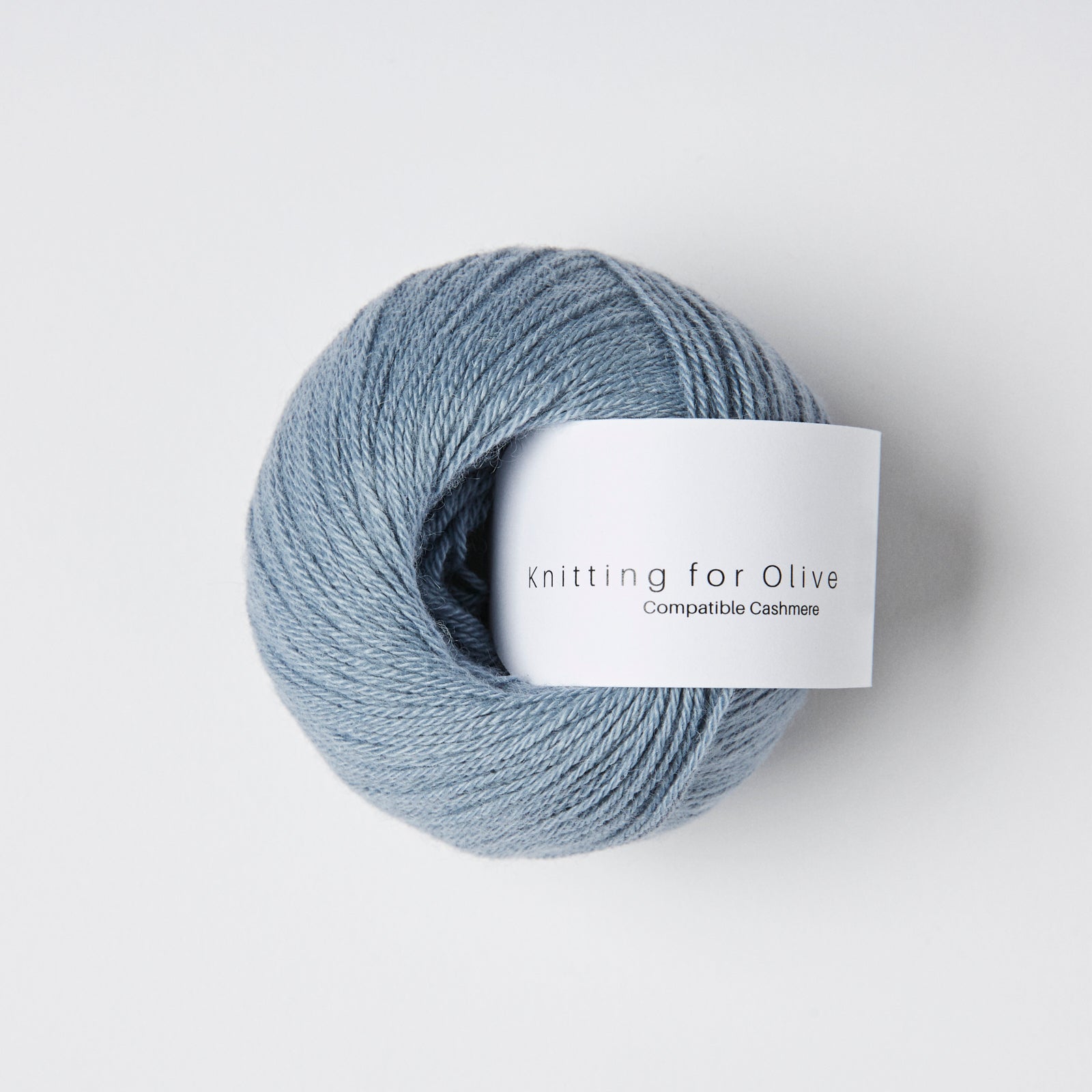 Heavy Merino som harmonerer med Compatible Cashmere - Støvet Dueblå