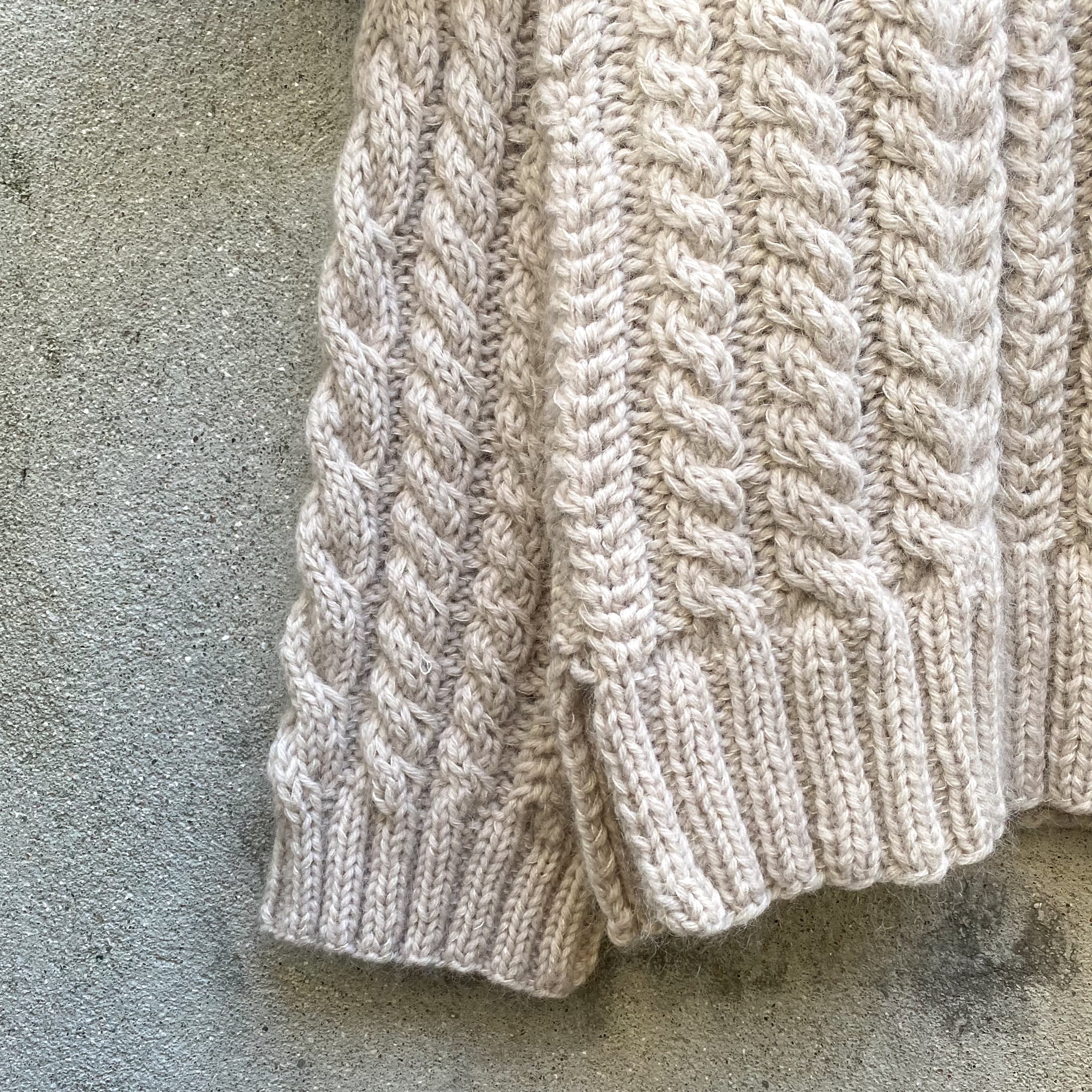 Chunky Cable Sweater - Svensk