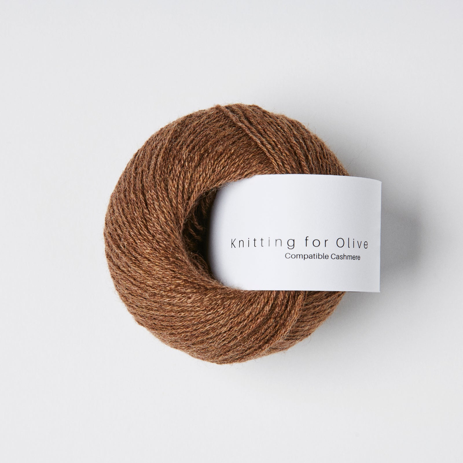 Heavy Merino som harmonerer med Compatible Cashmere - Mørk Cognac