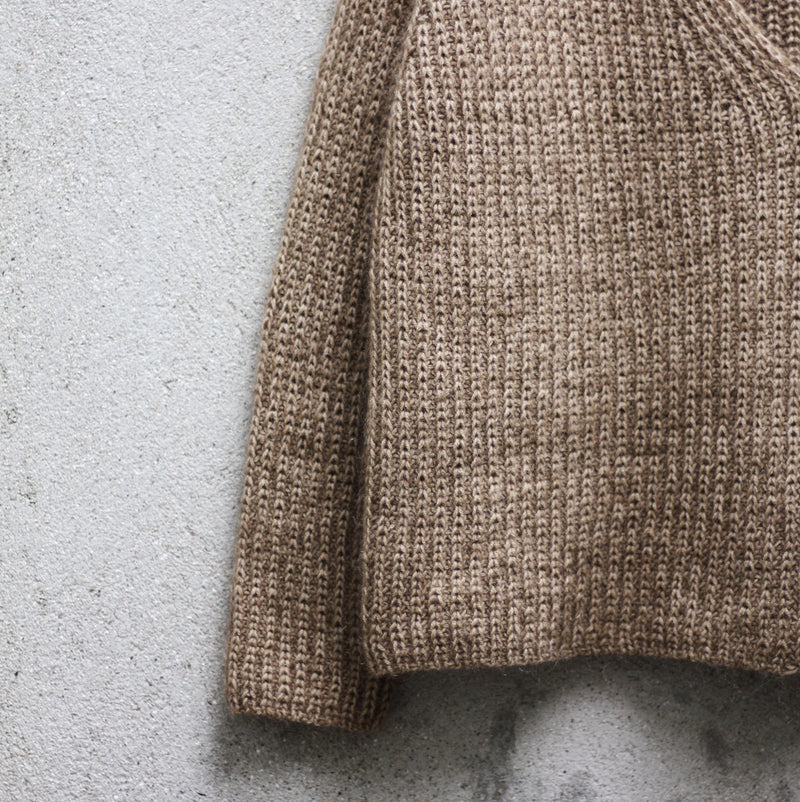 Deep Valley Sweater - Svensk