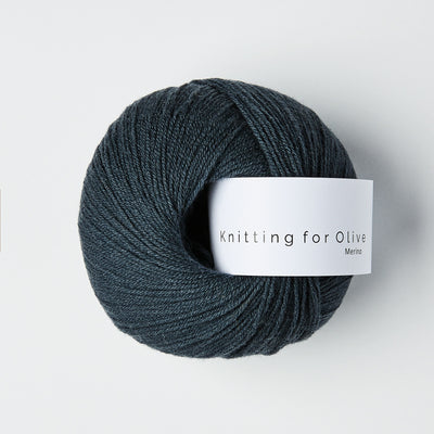 Knitting for Olive Merino - Dyb Petroleumsblå